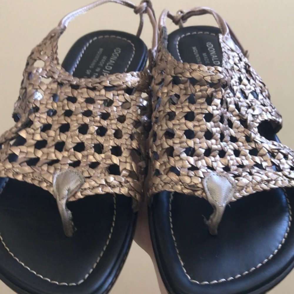 Donald Pliner Sandals